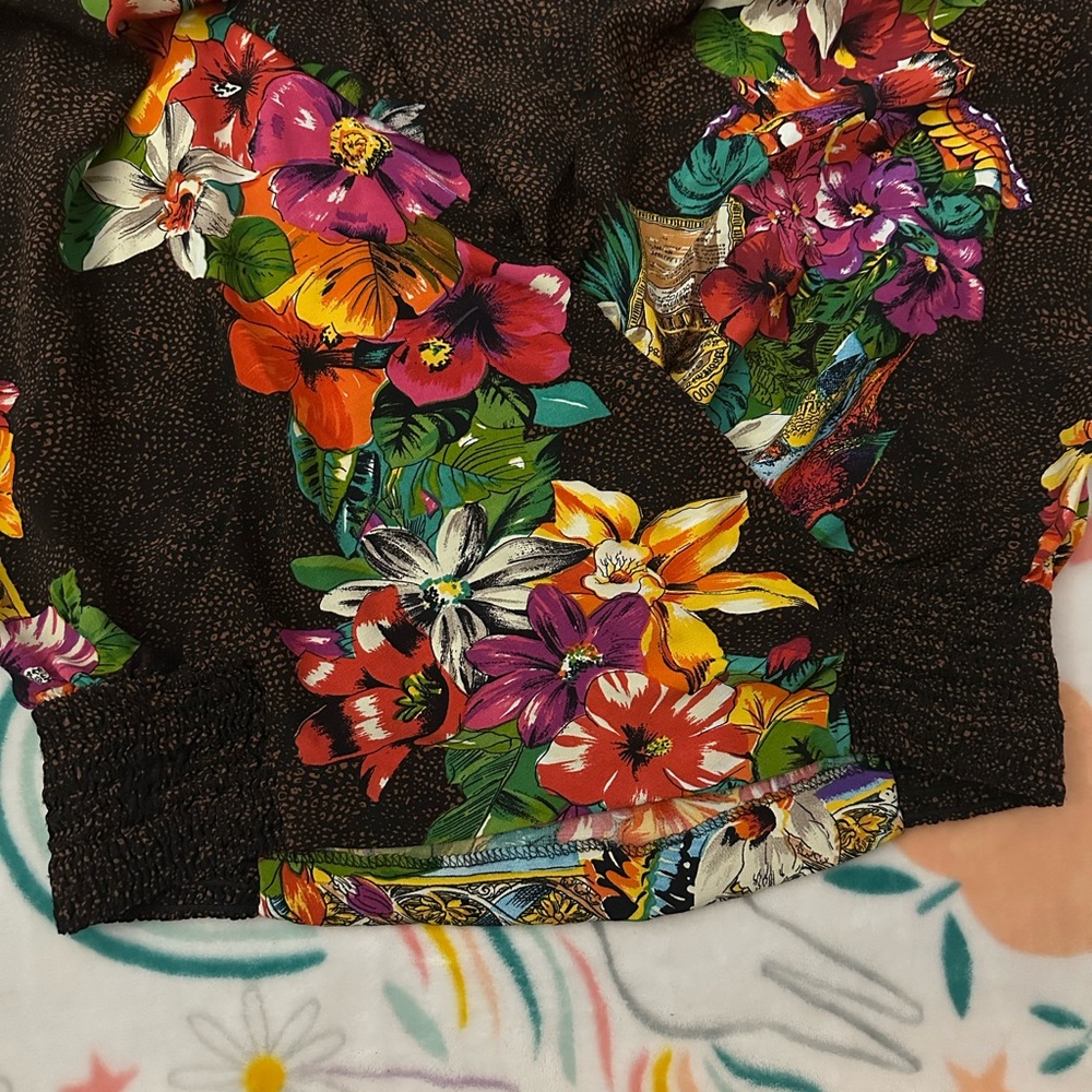 Carole Little Vibrant Floral Top - Picture 3 of 5